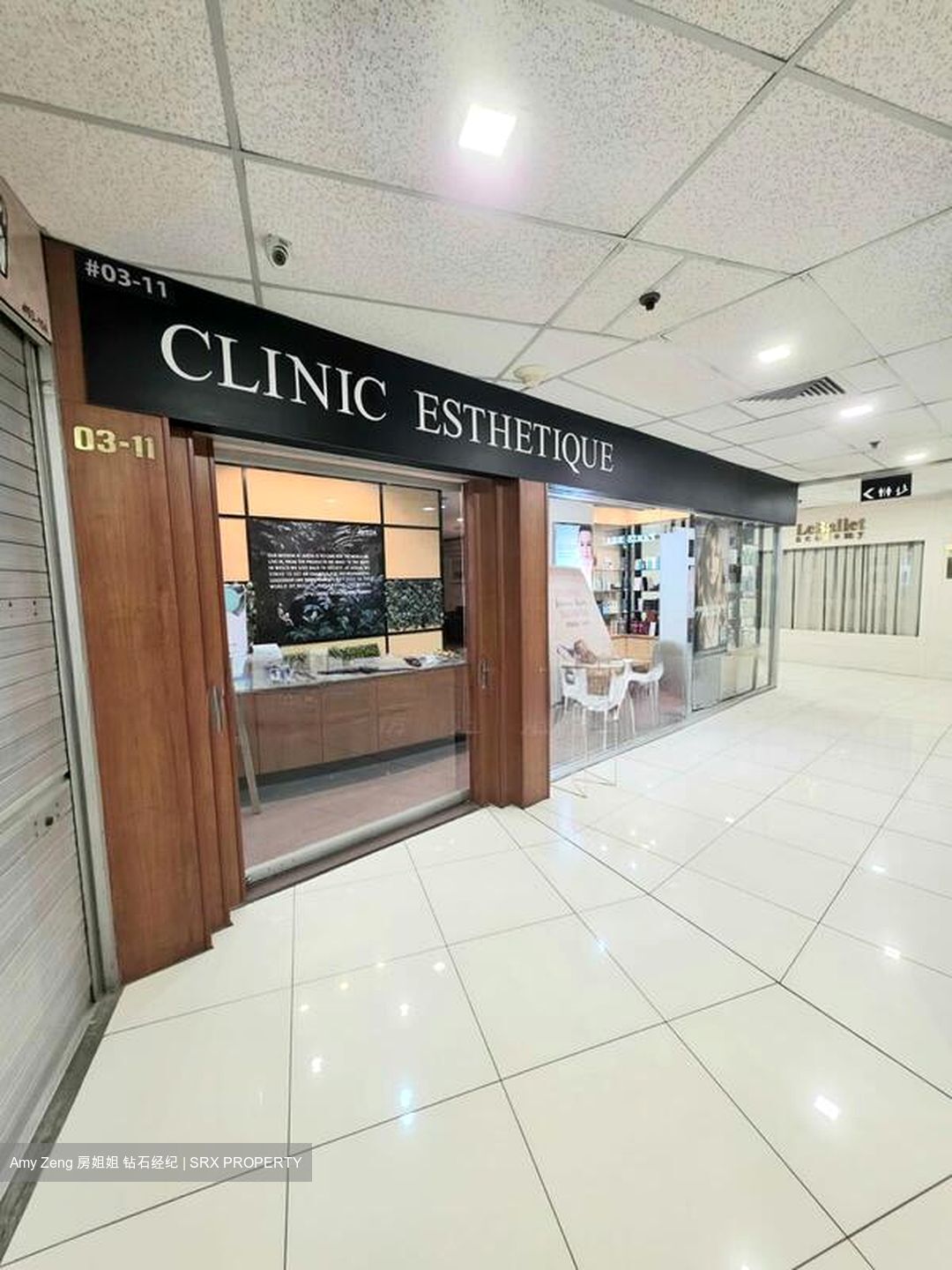 Holland Road Shopping Centre (D10), Retail #567485701